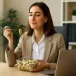 Come favorire una buona digestione a pranzo? I consigli che fanno la differenza nelle giornate intense